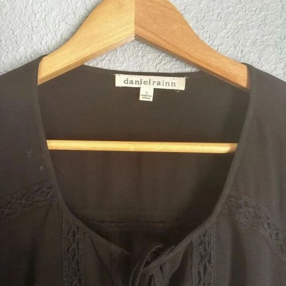 Daniel Rainn Women’s Crotchet Black Blouse Size Small - Picture 2 of 6
